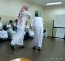 ولي أمر طالب “فيصلية جدة” يرفض اعتذار المعلم ويقدم بلاغاً ضده.. و”تعليم جدة”: الاعتذار لا يكفي