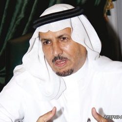 الشيخ المطلق : يجوز للطبيب أن تدخل عملياته وتشخيصه للمرضى ضمن زكاته